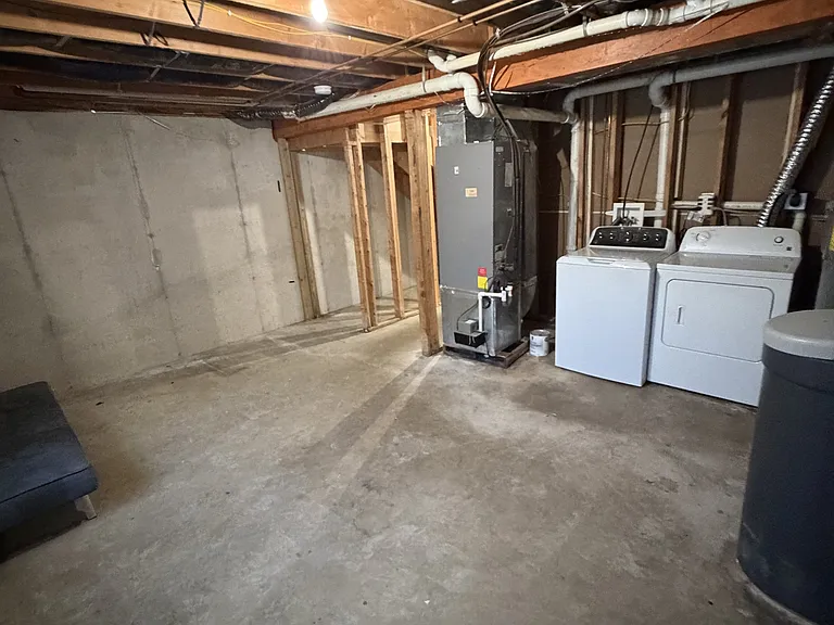 160 Lee St #1 — Photo 14