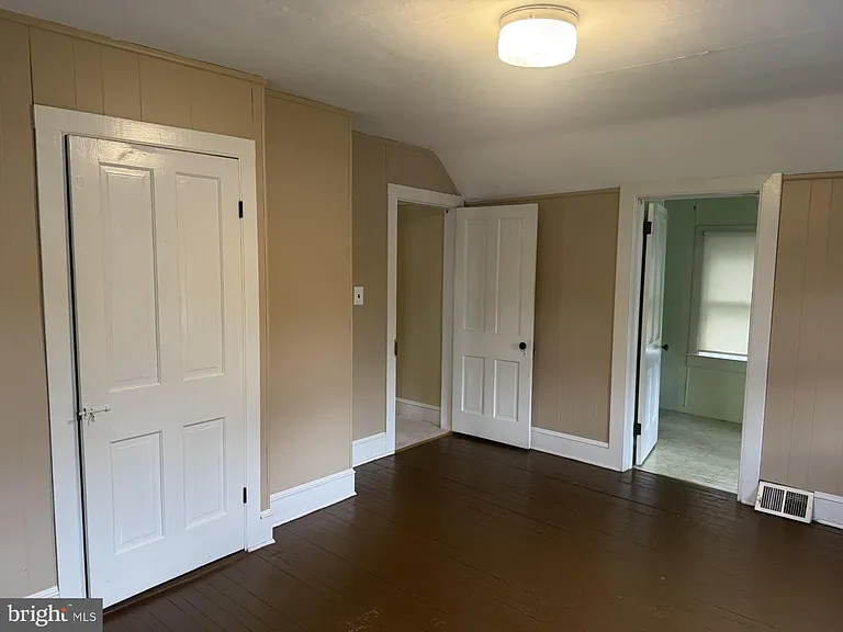 508 Warren Rd — Photo 12