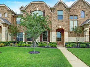 9154 Sunlight Oak Ln, Houston, TX 77070