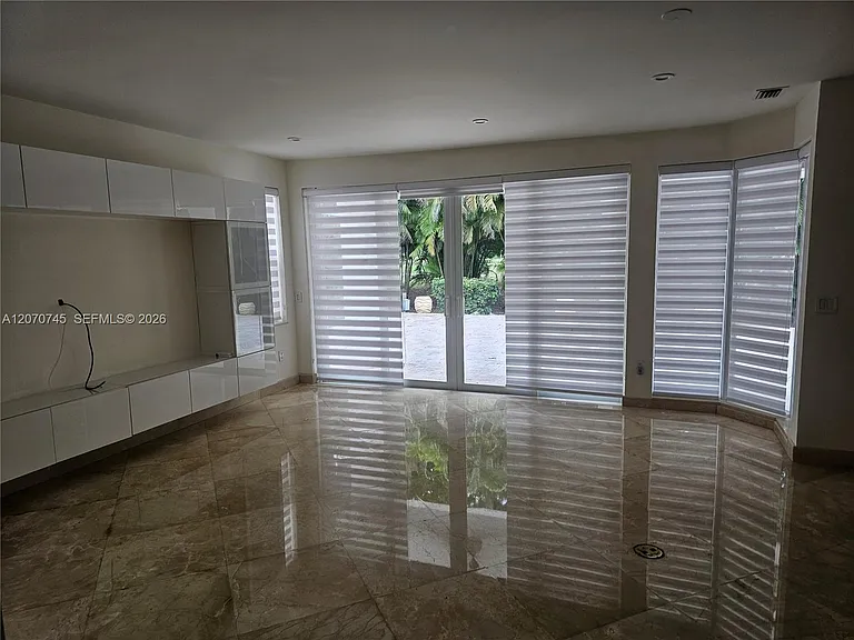 4501 NW 93rd Doral Ct — Photo 5