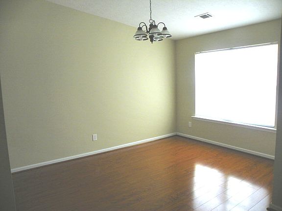 4th image of 590 Grandiflora Cir