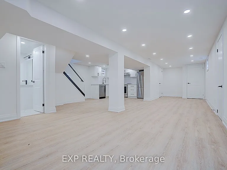 36 Vauxhall Dr #BASEMENT — Photo 14