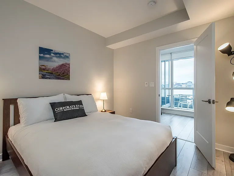 49 Kings Wharf Pl — Photo 15