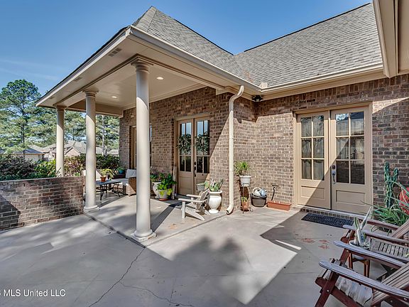 4th image of 108 Elm Ct