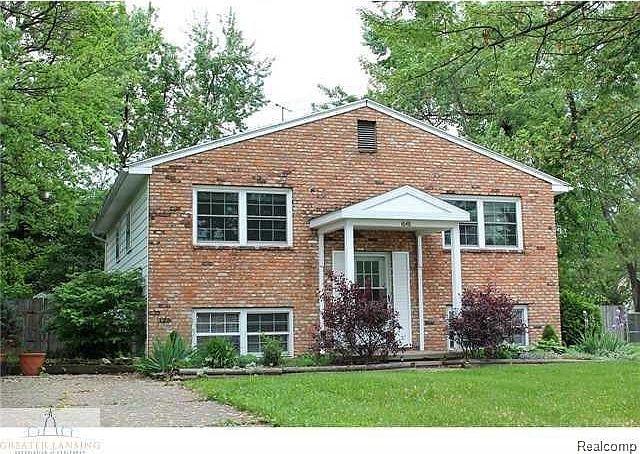 1648 Haslett Rd East Lansing Mi 48823 Mls 219117252 Zillow