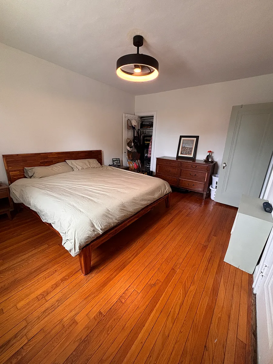 Building Photo - 742 Washington Park #A2