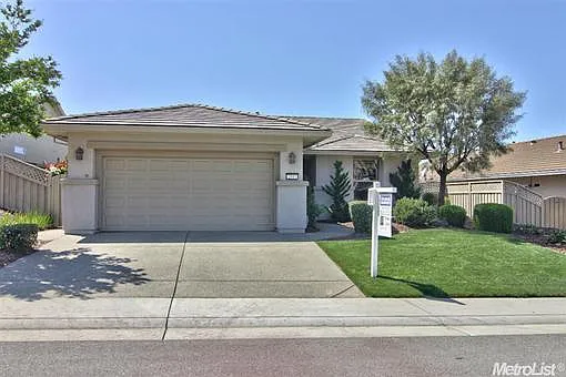 2951 Coopers Hawk Loop photo 1
