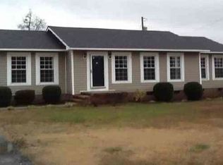 809 Hb Lewis Rd, Clinton, NC 28328