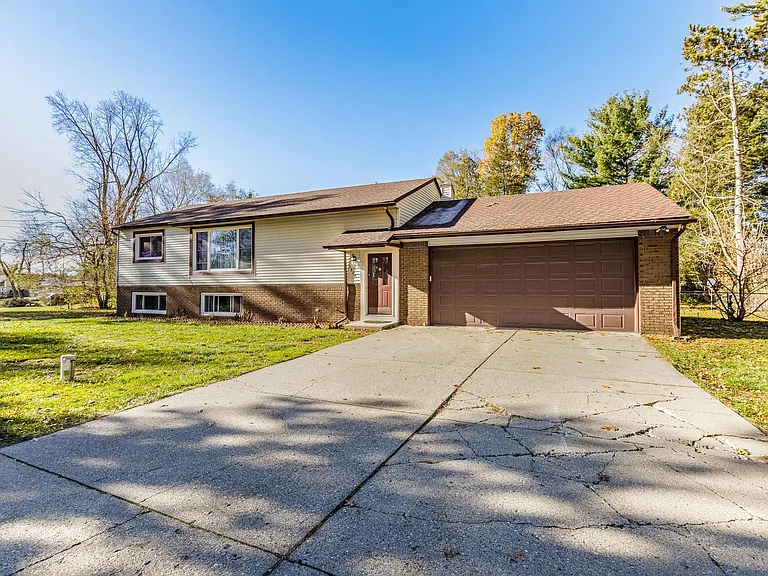 3809 Vanstone Dr — Photo 38