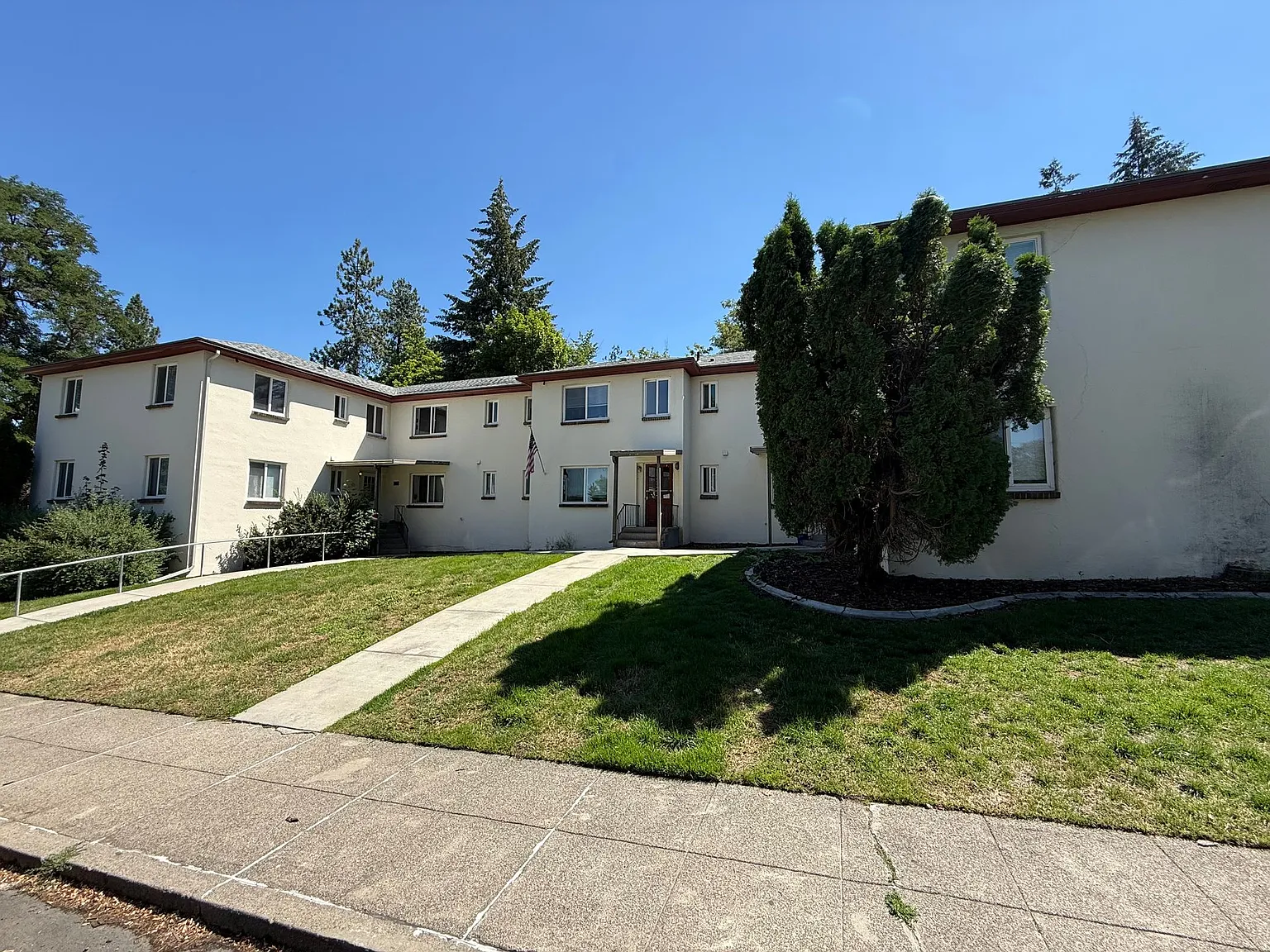 801 South Adams Street — Photo 3