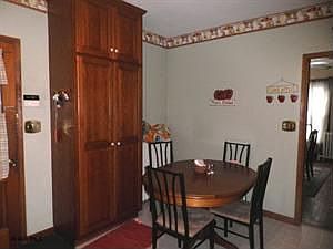 5th image of 134 S Bedford St
