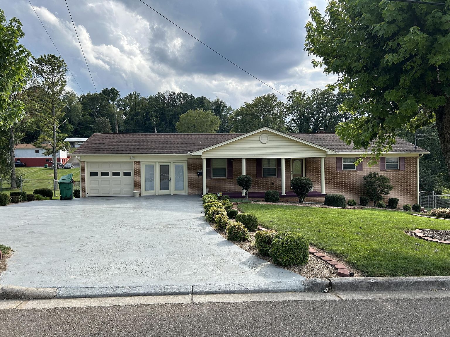 1703 Cherokee Dr, Morristown, TN 37814 Zillow