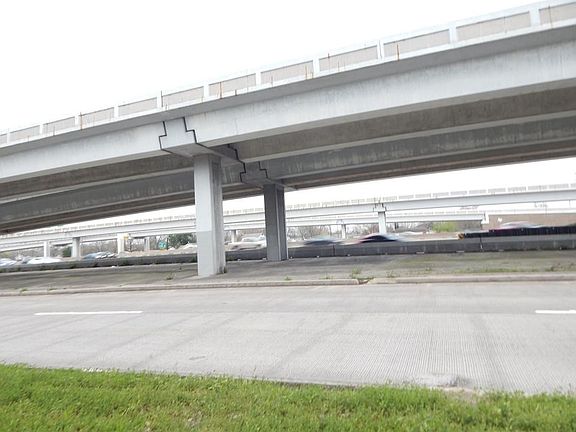 4th image of 2923 Eastex Fwy