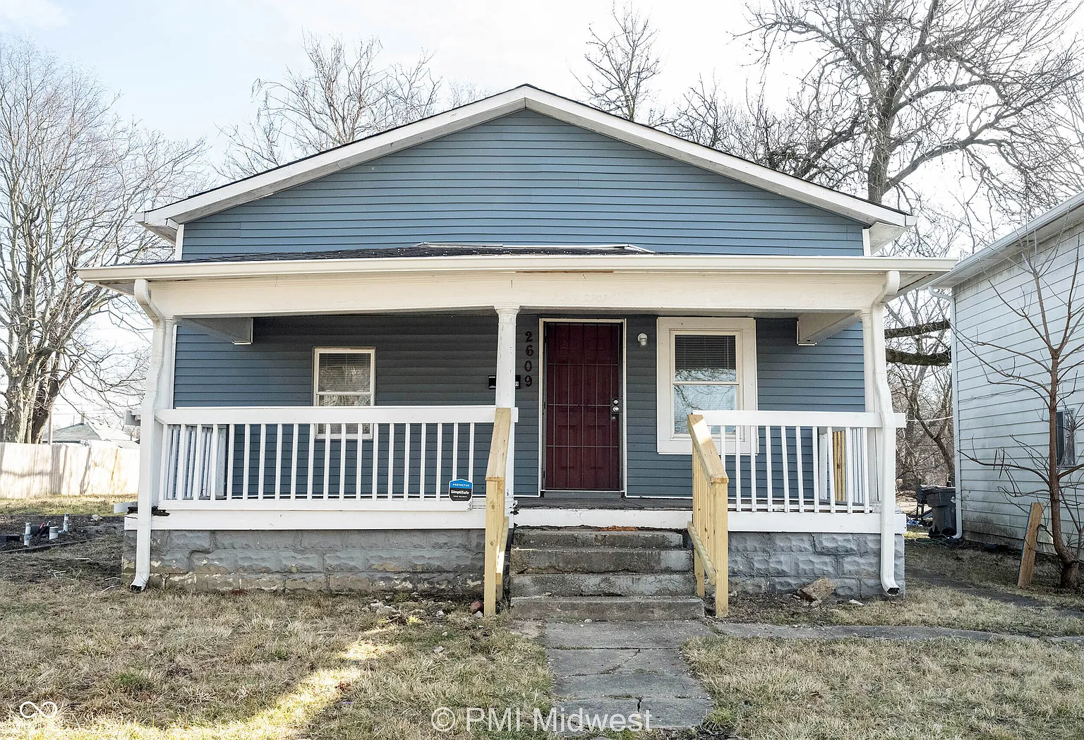 2909 Station St photo 1