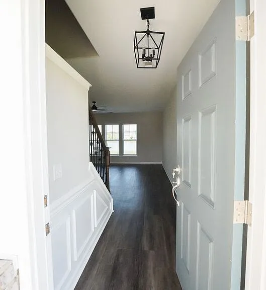 165 Greyfield Cir — Photo 4