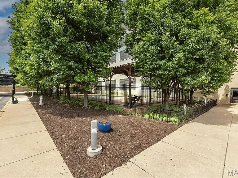 4100 Forest Park Ave #501 — Photo 31