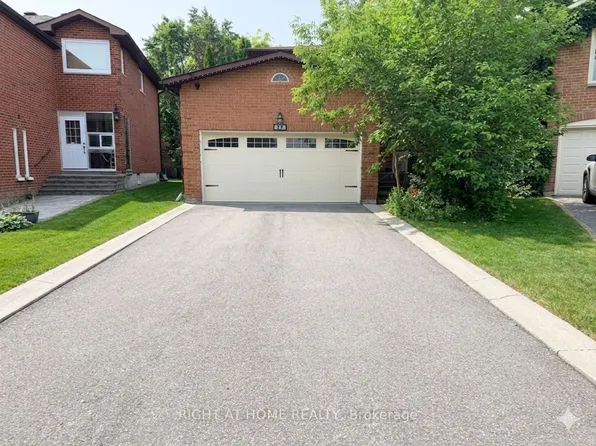 37 Versailles Ct, Richmond Hill, ON L4C 8V6