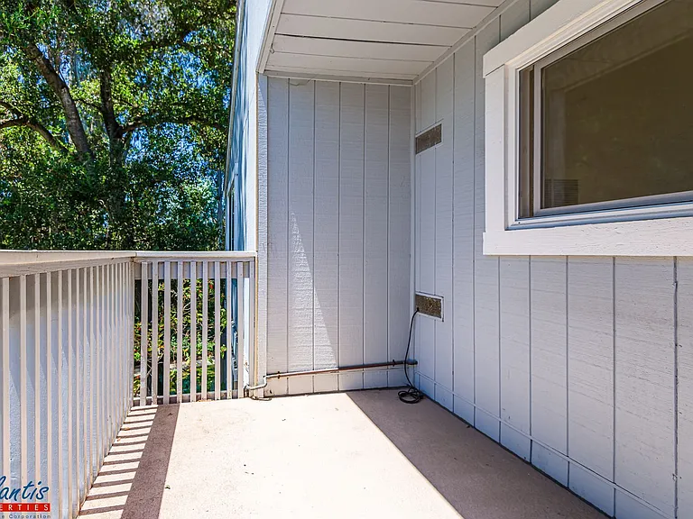 2931 Leotar Cir — Photo 16