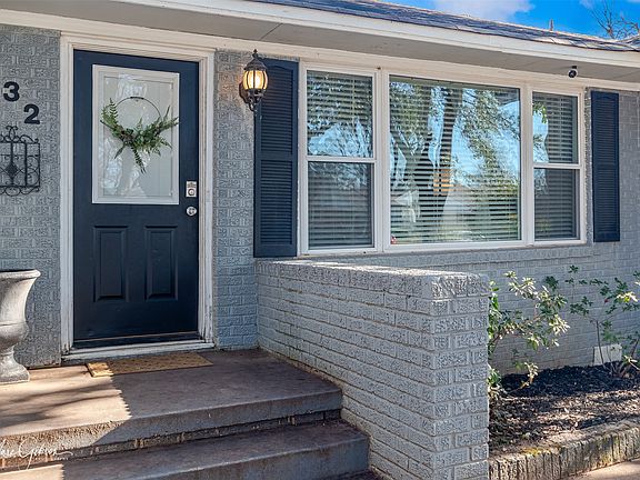 3rd image of 232 Roma Dr