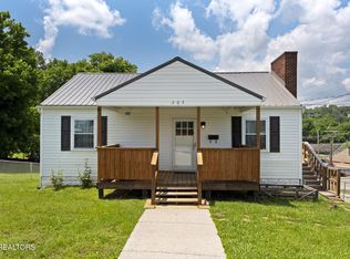 205 W Hicks St, Clinton, TN 37716