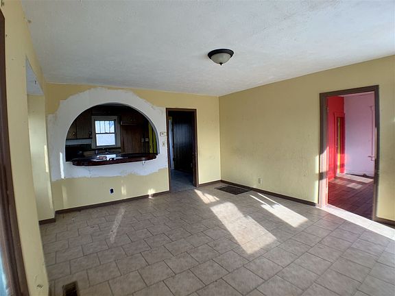 2nd image of 1505 Avenue C