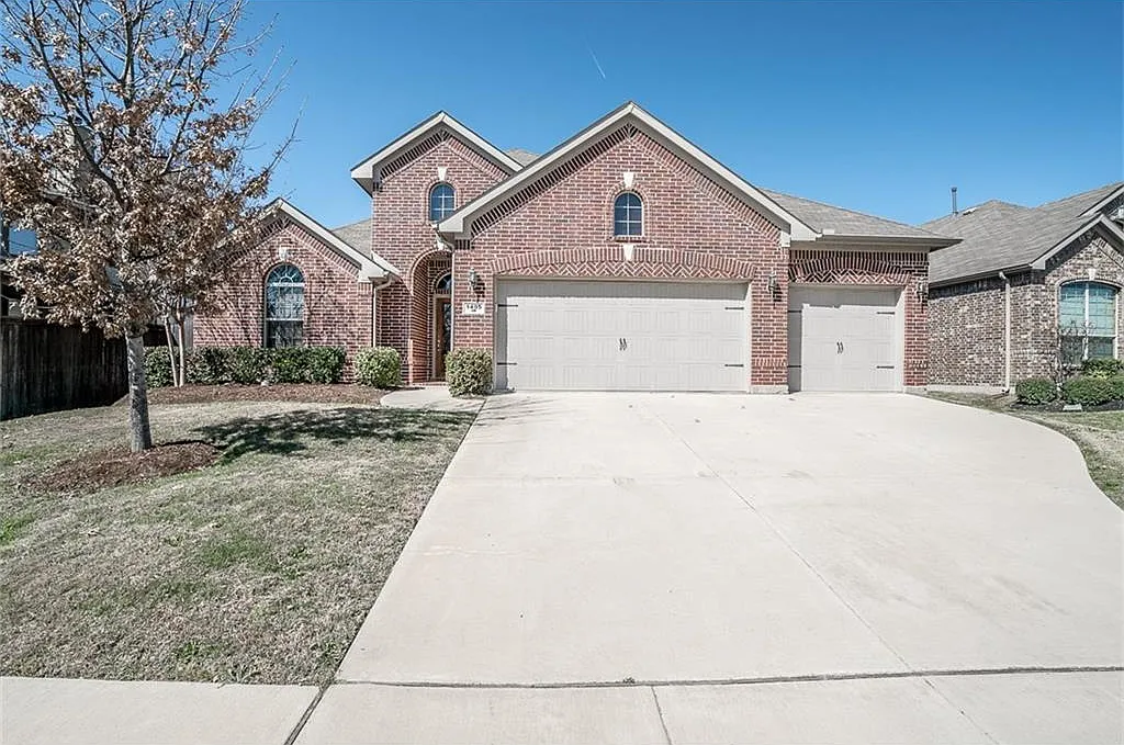 3 bed, 1861 sqft, $2,200 — Photo 1