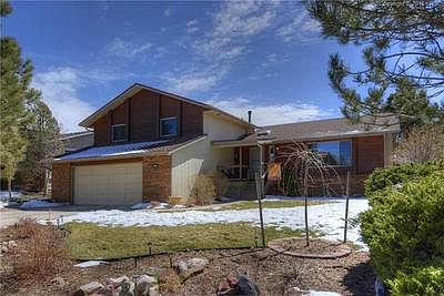 Beautifully updated and spacious home in popular Windjammer area of Briargate.