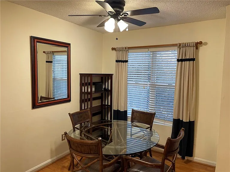 3083 Westwood Way — Photo 8