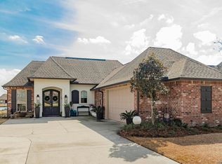 285 Lakeshore Dr, Oscar, LA 70762