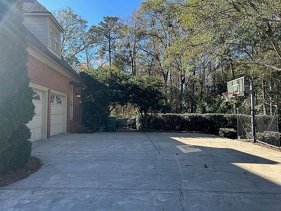 3rd image of 114 Club Pointe Dr