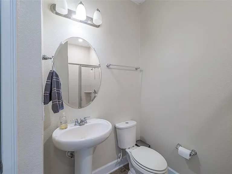 5409 Camberwell Ln — Photo 47