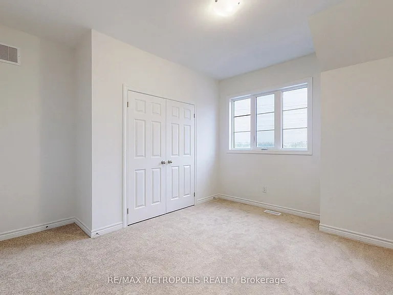 9 Caton Ln — Photo 42