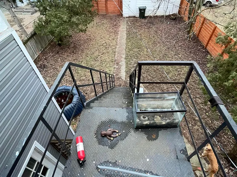 Summit St — Photo 19