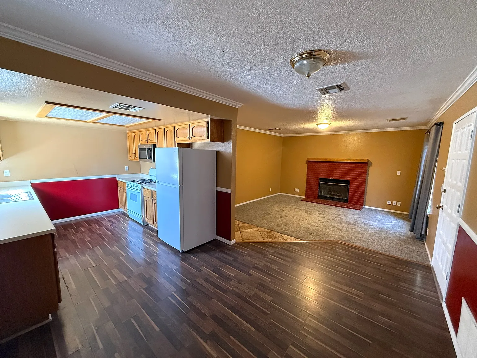 3 bed, 1170 sqft, $1,795 — Photo 3