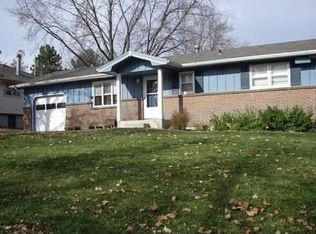 3220 Highland Cir, Manhattan, KS 66503