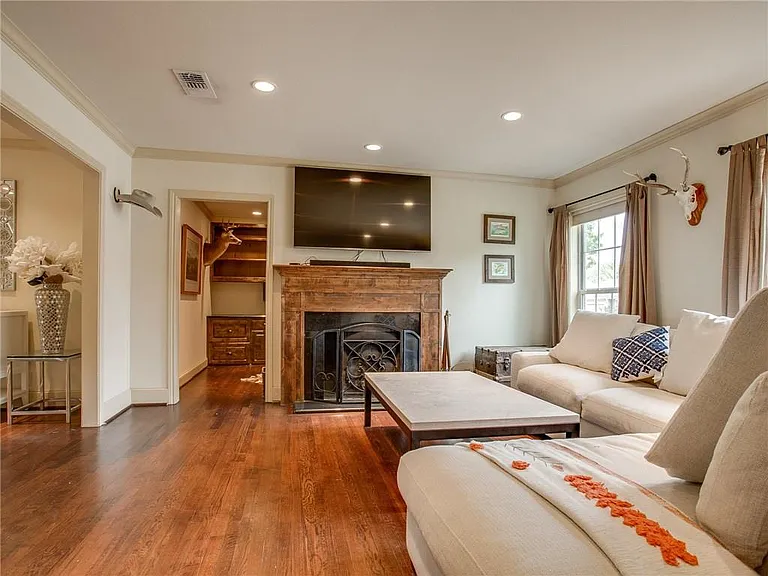 5018 Wenonah Dr — Photo 2