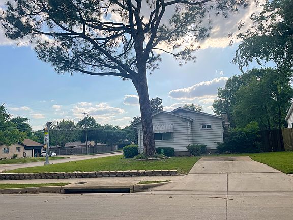 Bonus side driveway off Milner Rd.