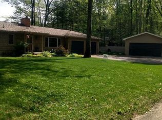 1162 N Heart Lake Dr, Gaylord, MI 49735
