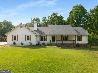 4419 Hidden Oaks Dr, Flowery Branch, GA 30542