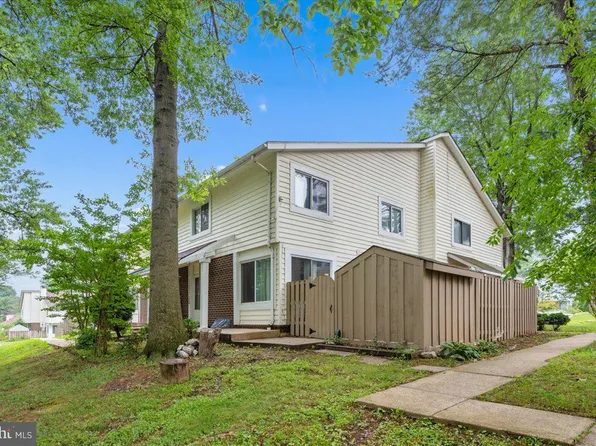 18621 Turmeric Ct, Germantown, MD 20874