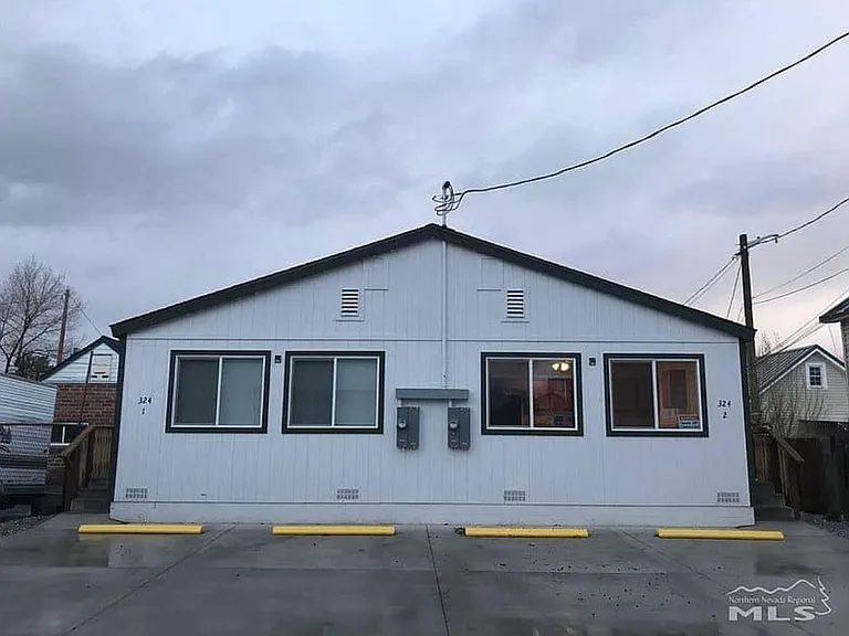 324 Claremont St — Photo 1