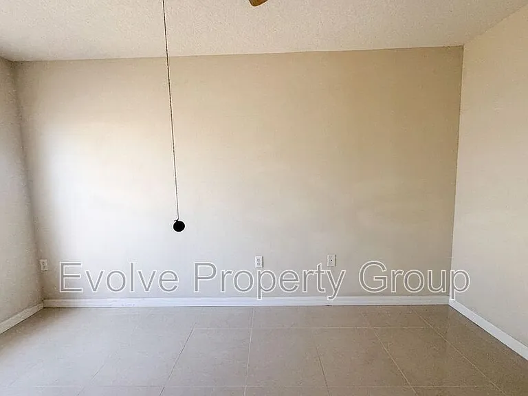 21 Llanes Pl — Photo 37