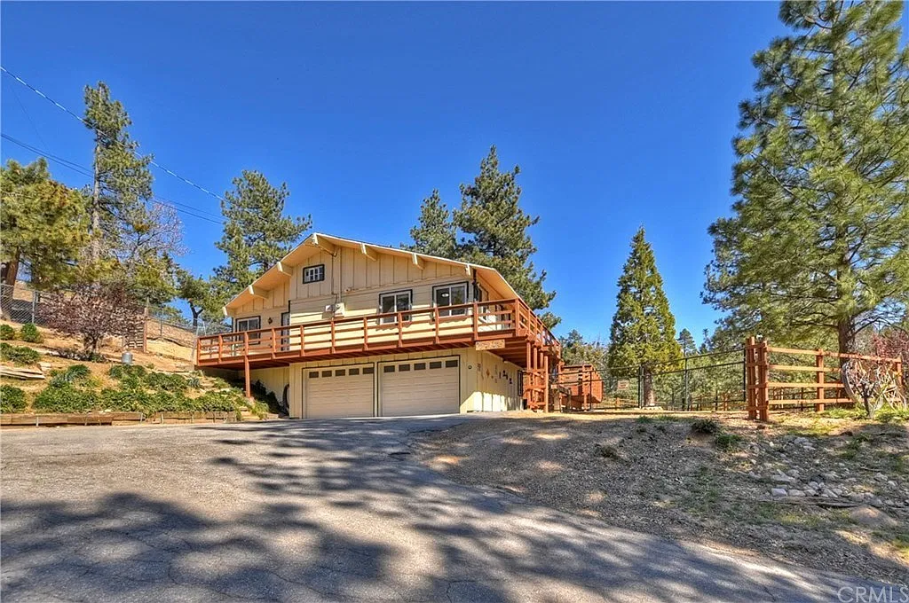 3 bed, $2,850 — Photo 2