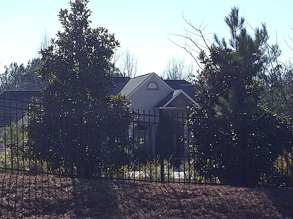 3rd image of 270 Wilson Dr