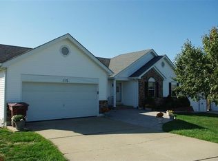 115 W Lincoln Ln, Winfield, MO 63389