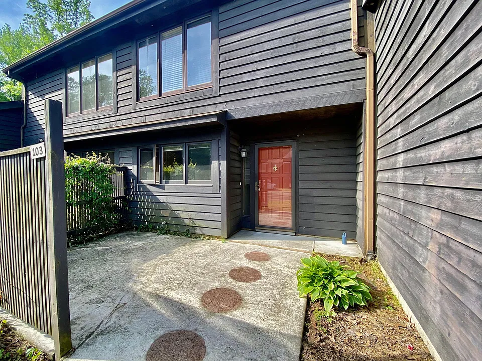 103 Crawford Creek Dr