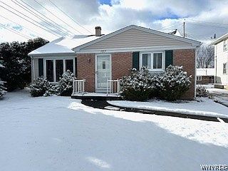 1st image of 107 Nantucket Dr E