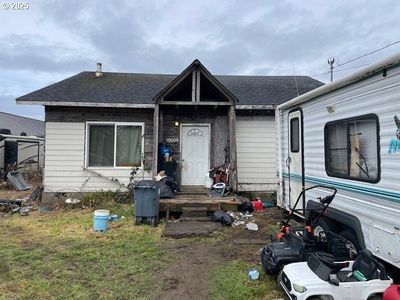 90805 Travis Ln, Coos Bay, OR, 97420