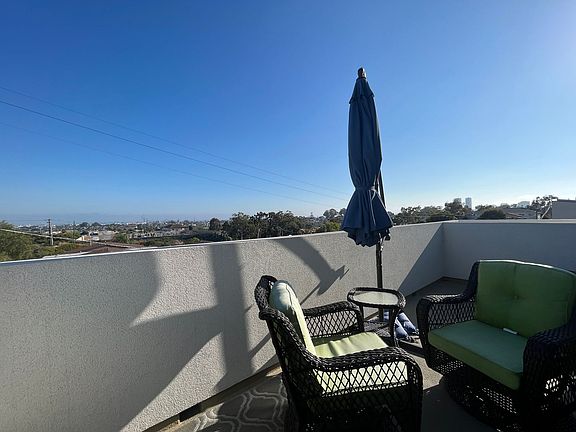 4th image of 2961 E St #1
