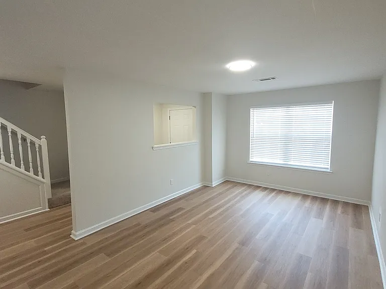 625 Chase Ln — Photo 5
